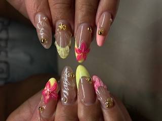 Nail art by Sydnee